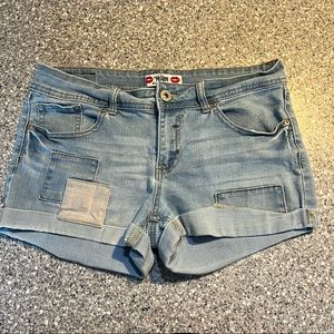 Womens size 7/8 stretch denim shorts
